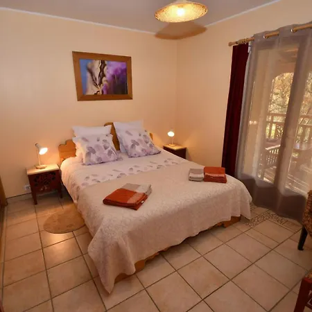 Le Bois De Barthes Holiday home Lavercantiere